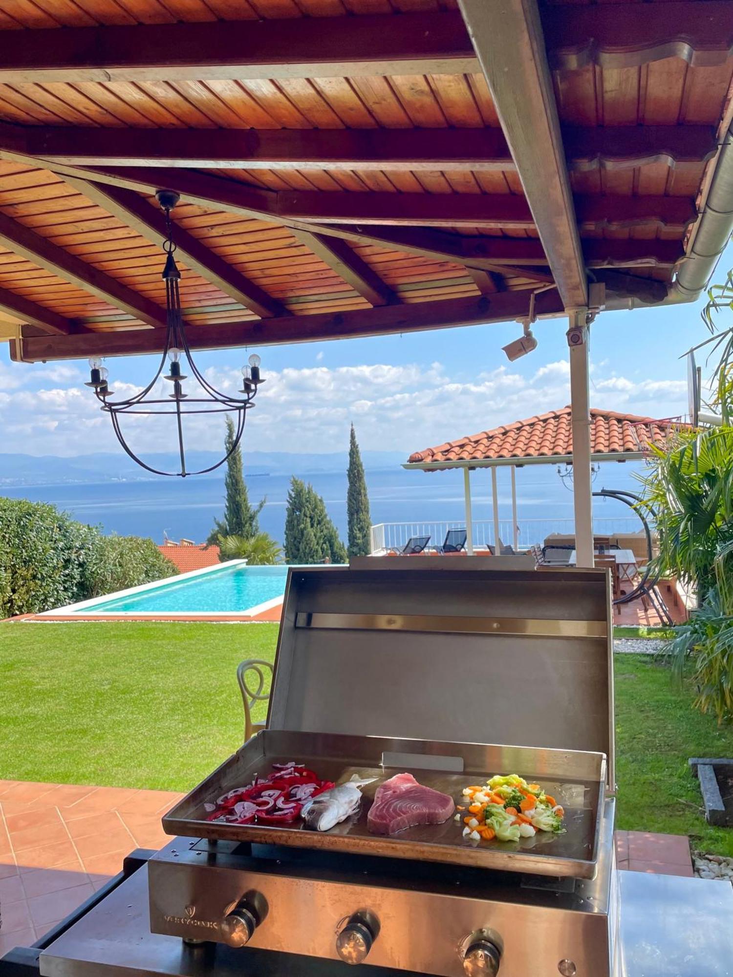 Villa Lovran - 150M To The Beach - Infinity Pool - Incredible Sea View - Fitness Room Exterior foto